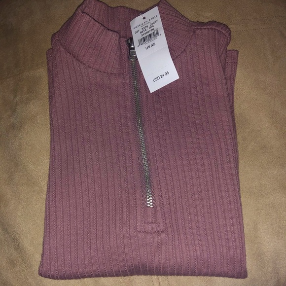 NWT AE Mock Neck Quarter Zip Cropped Tee Short Sleeve Ribbed Sz XS 0 2 - Picture 3 of 4